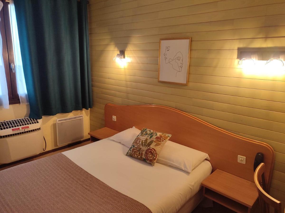Grand Hotel De La Poste - Lyon Sud - Vienne Екстер'єр фото